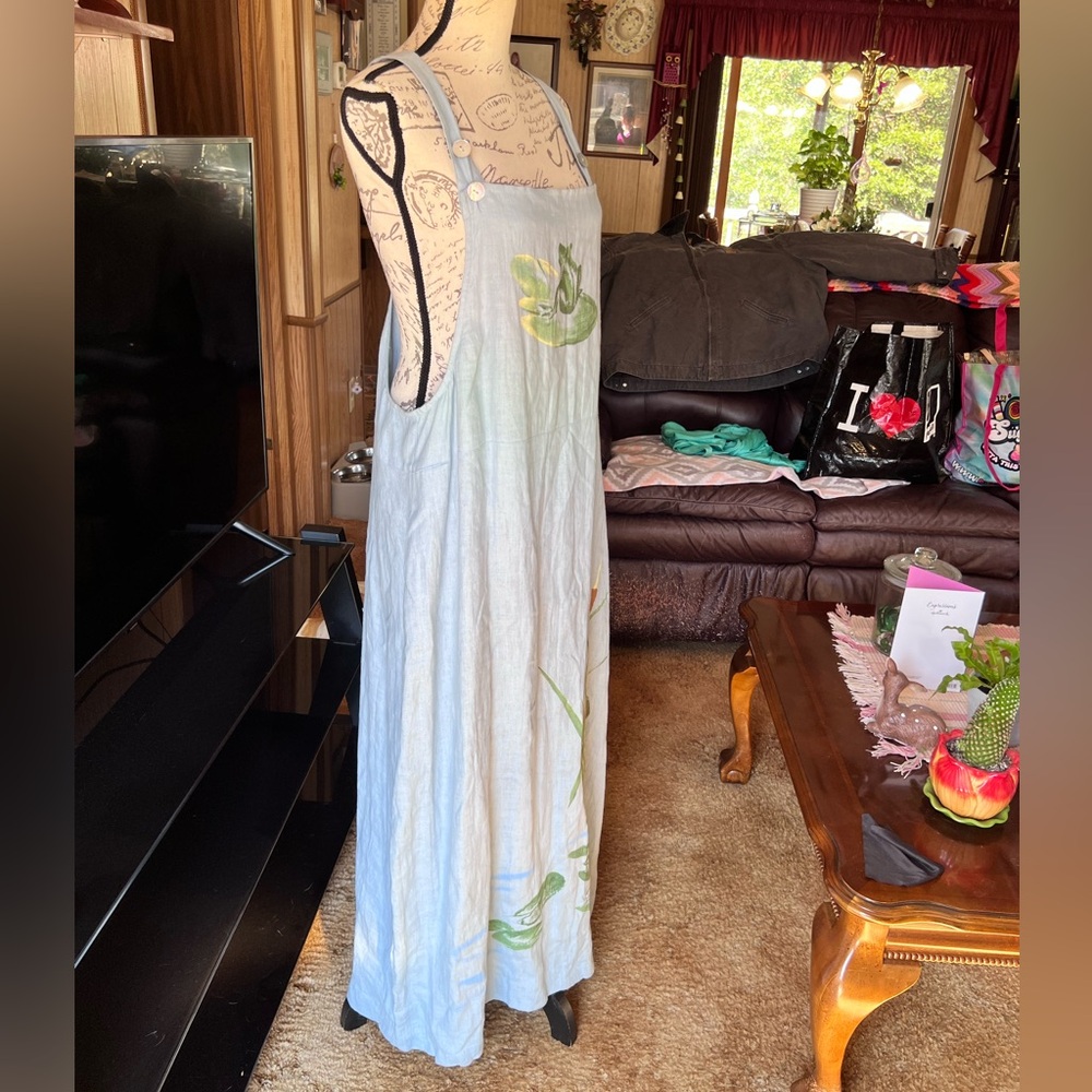 Earth . Song Vintage Linen dress painted frog in pond long dress. - Picture 15 of 16